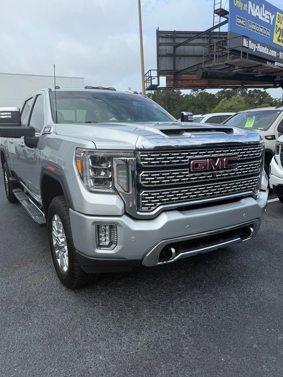 2021 GMC Sierra 4WD Crew Cab Standard Box Denali's photo