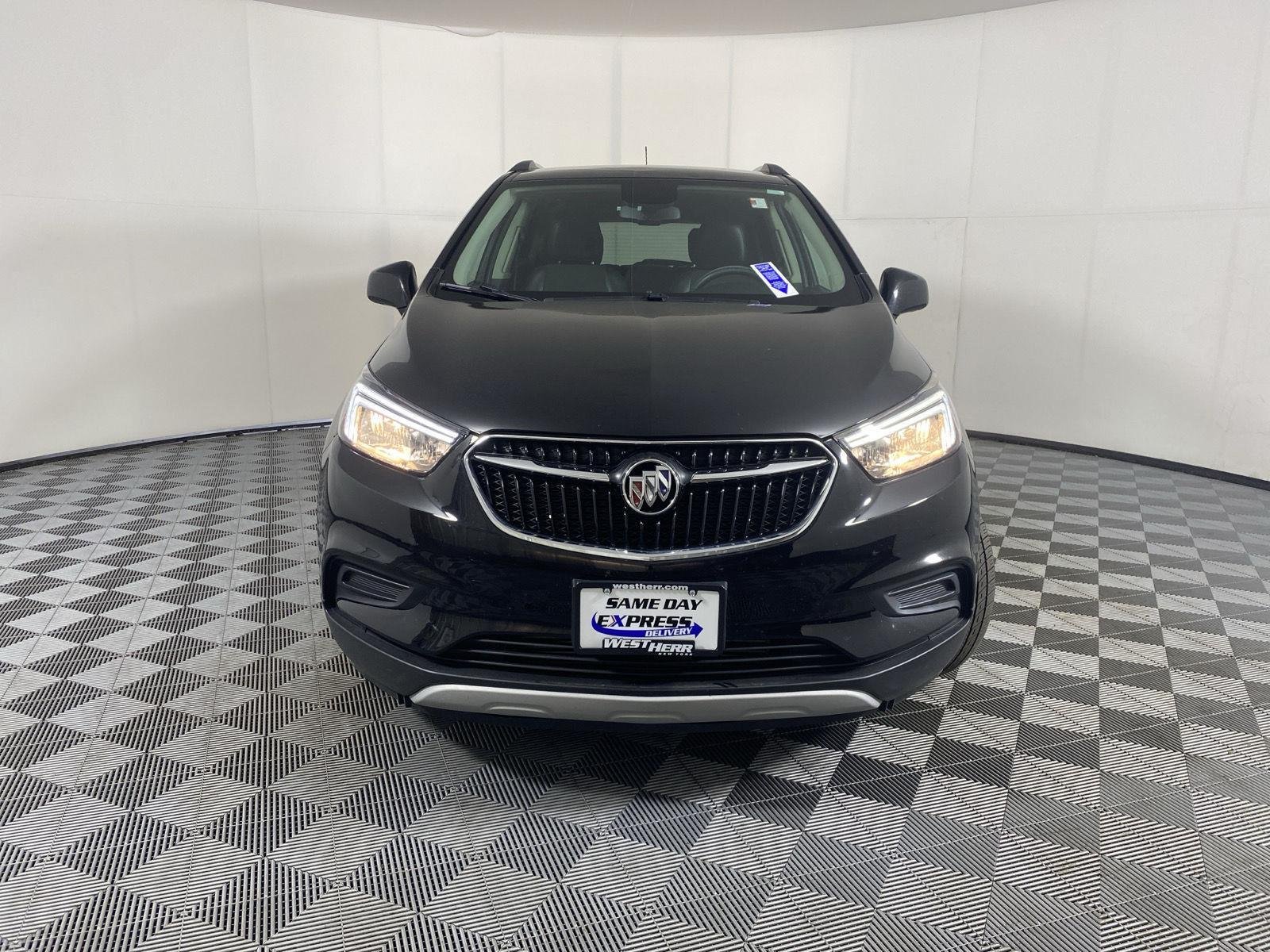 Used 2020 Ebony Twilight Metallic Buick Preferred image 2