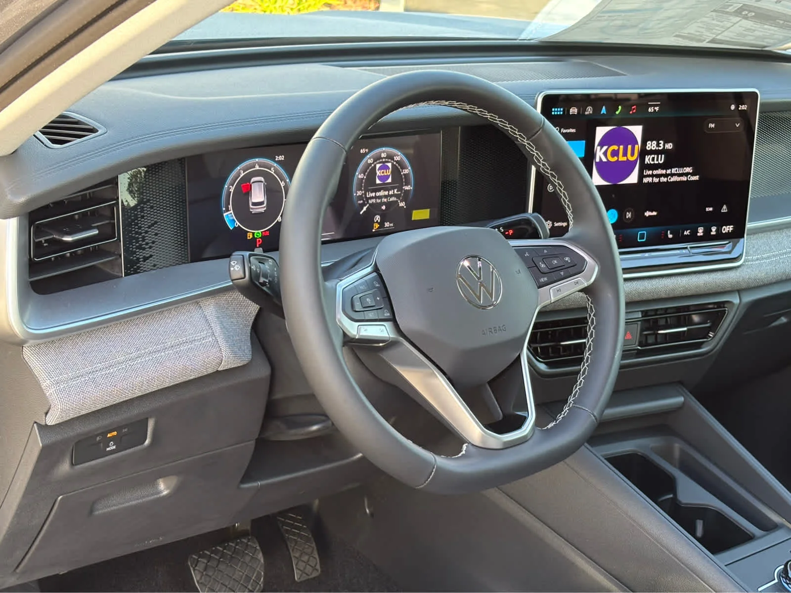 New 2026 PYRITE SILVER Volkswagen S image 8