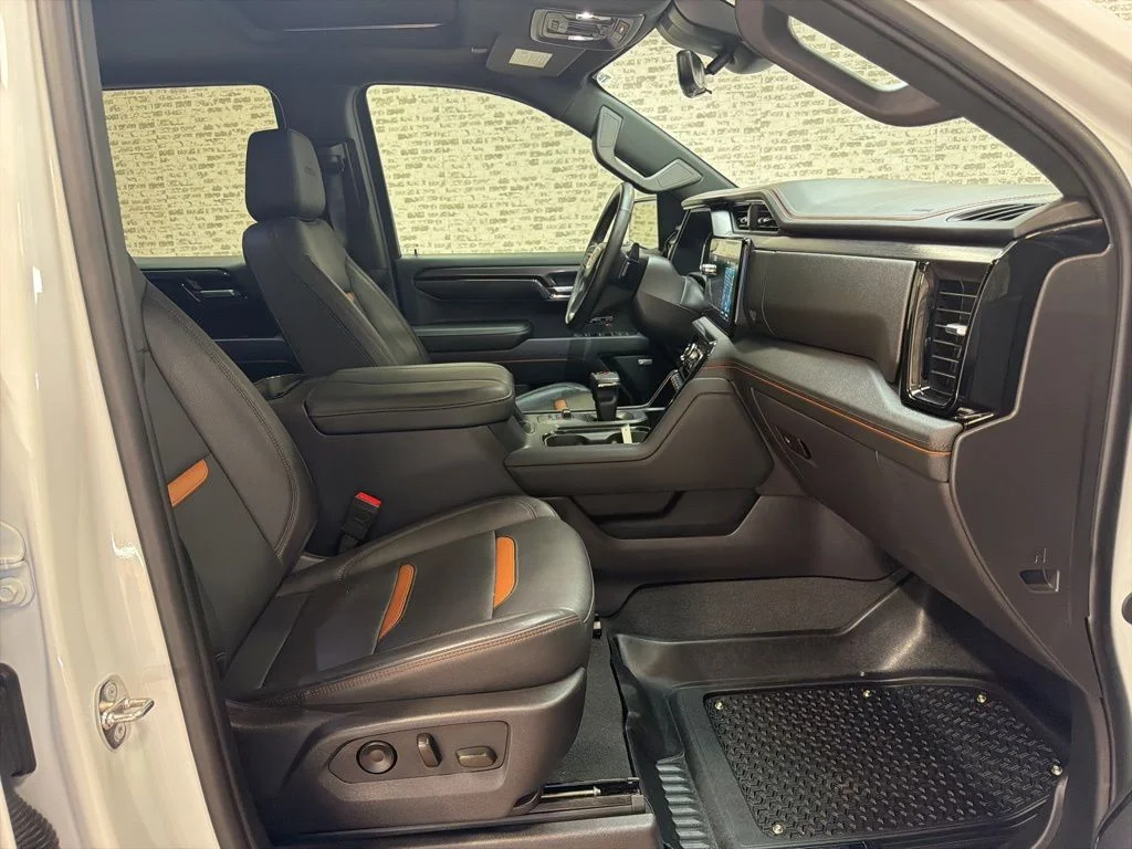 Used 2024 Summit White GMC AT4 image 11