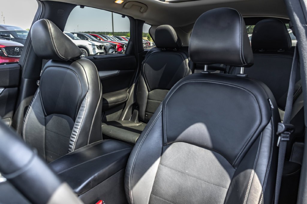 Used 2021 Blue INFINITI Sensory image 13