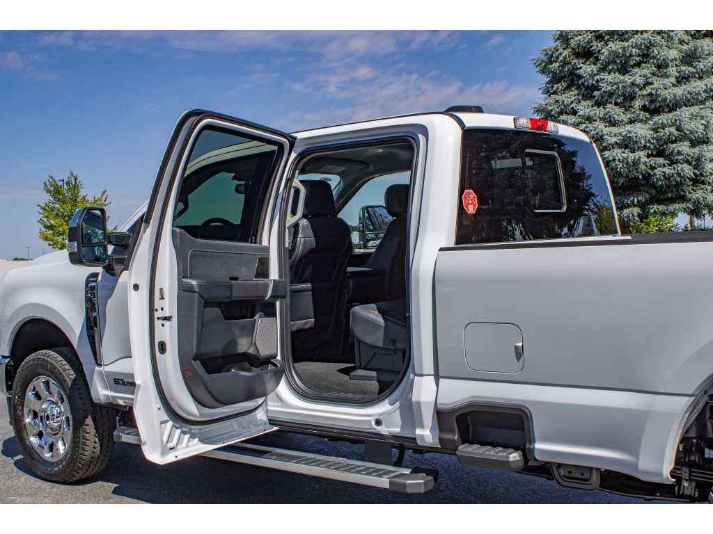 New 2026 OXFORD WHITE Ford LARIAT image 14