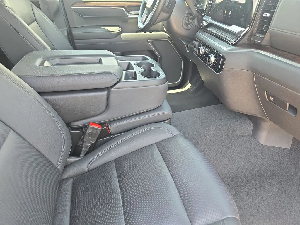 2025 GMC Sierra 1500 SLT - Photo 47