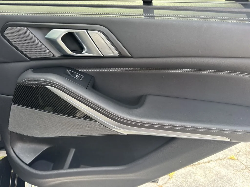 Used 2021 Black BMW M50i image 16