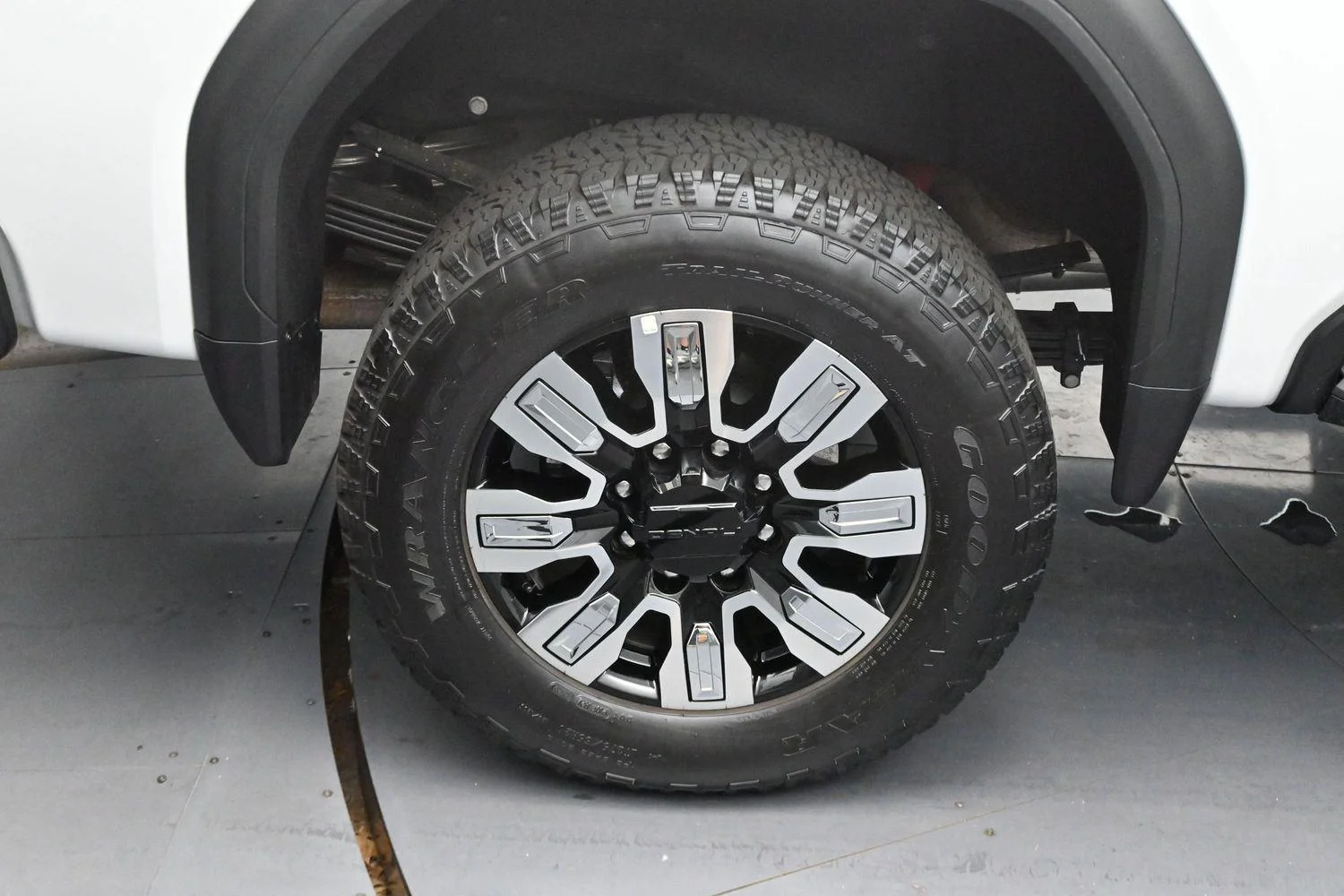 Used 2026 Summit White GMC Denali image 37