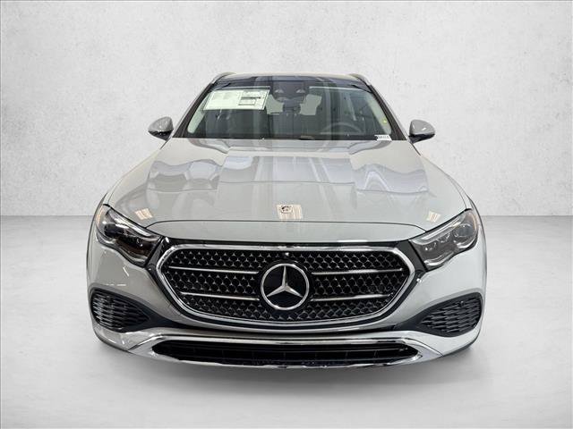 New 2026 MANUFAKTUR Alpine Grey Mercedes-Benz E 450 image 32