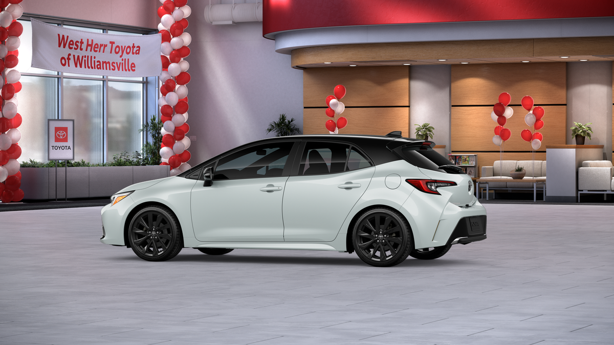 New 2026 Wind Chill Pearl with Midnight Black Metallic roof Toyota XSE image 5