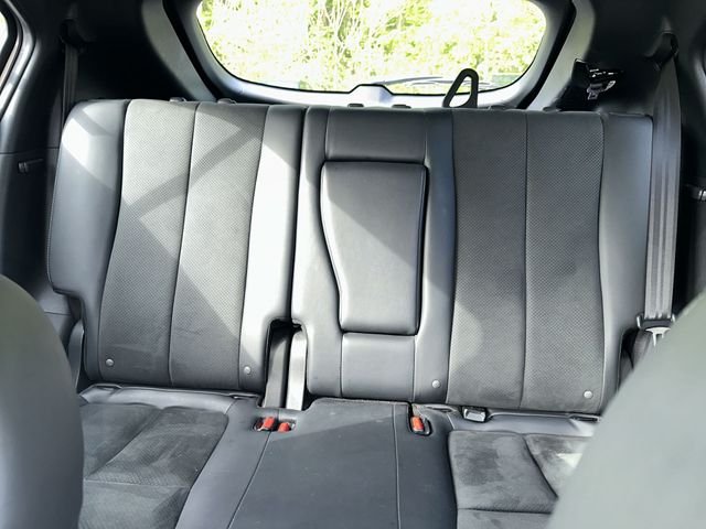 Used 2025  Mitsubishi SE image 27