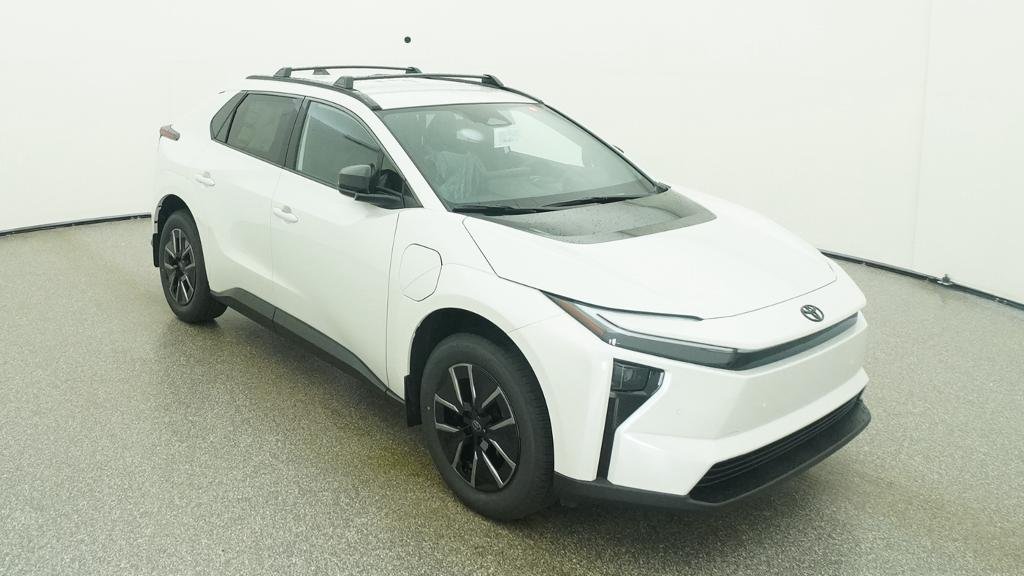 New 2026 Wind Chill Pearl Toyota XLE image 10