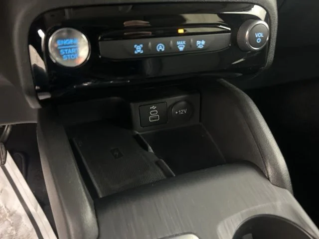Used 2025 Black Ford Platinum image 21