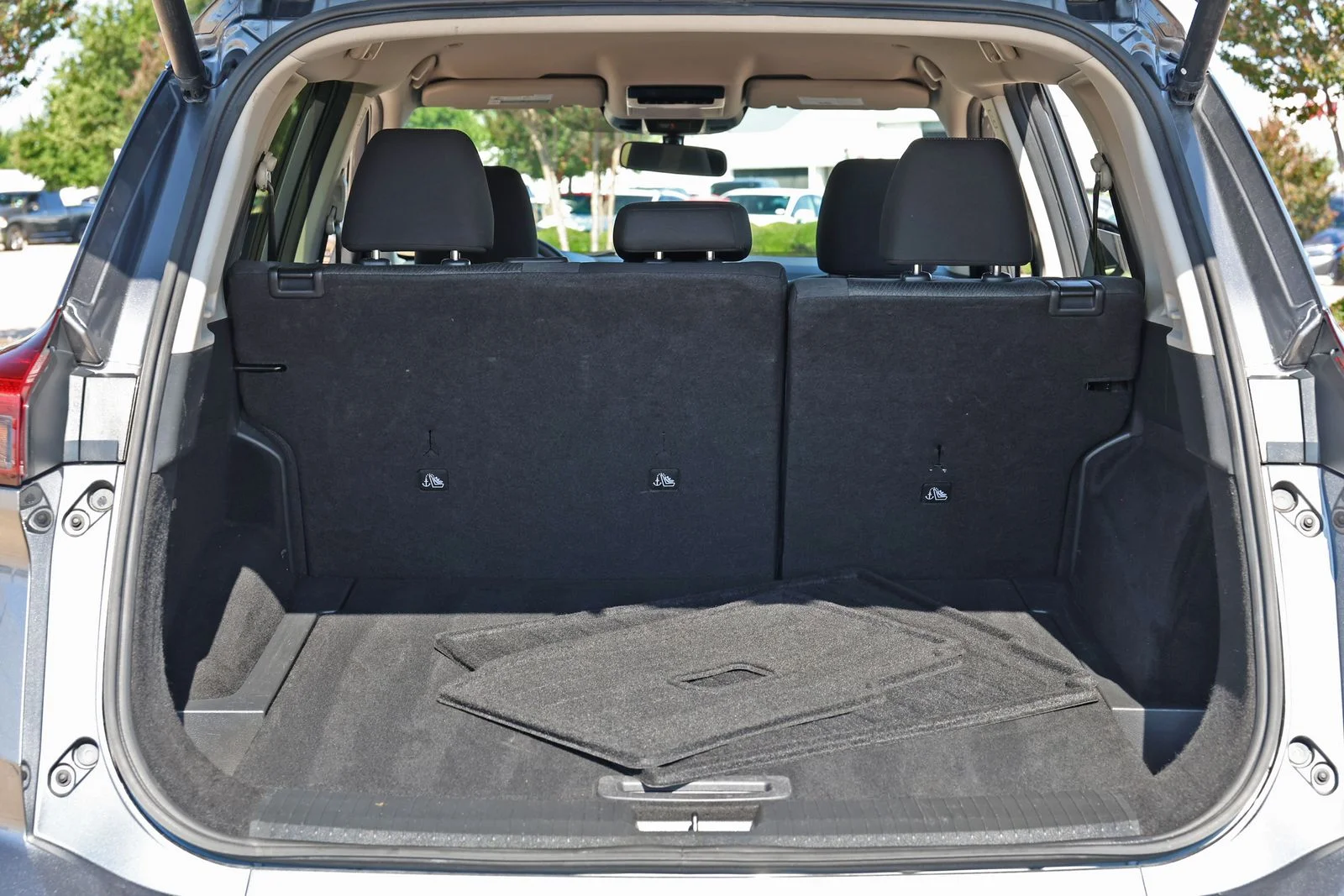 Used 2024 Gray Nissan SV image 32
