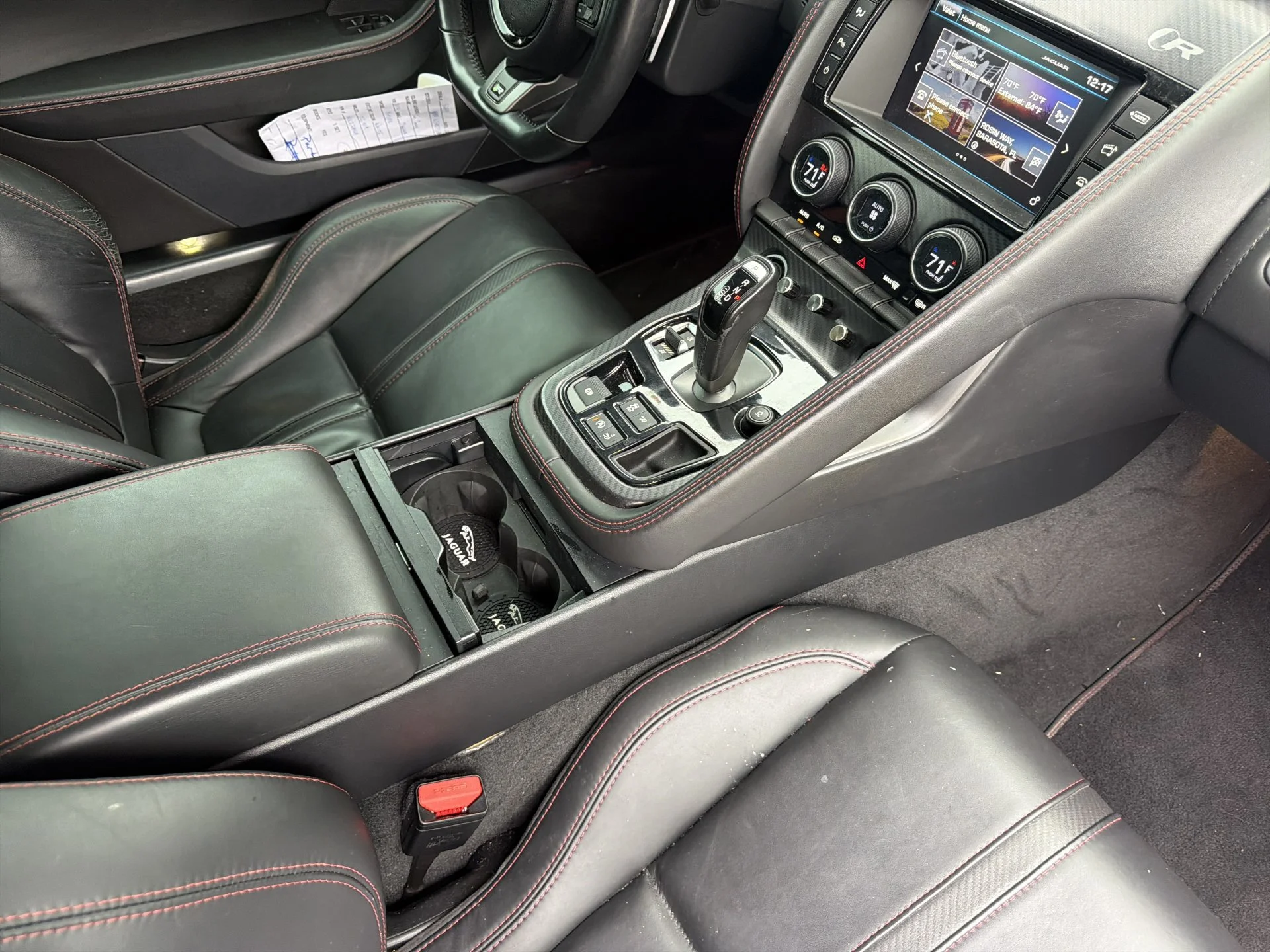 Used 2016  Jaguar R image 18