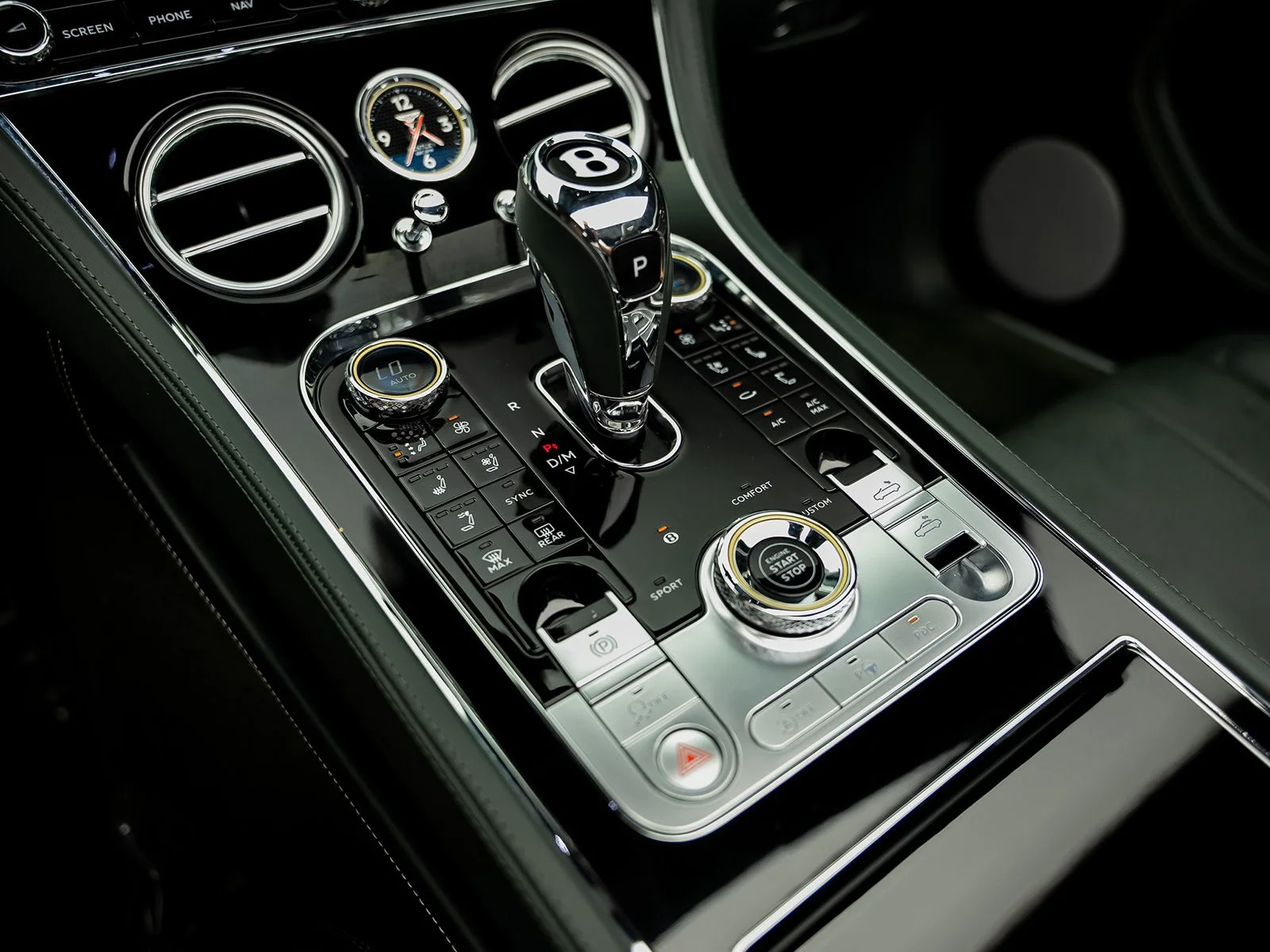Used 2021 Green Bentley V8 image 50