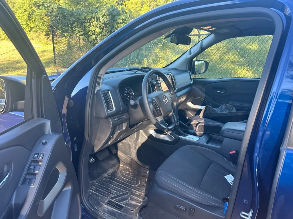 Used 2022 Blue Nissan SV image 12