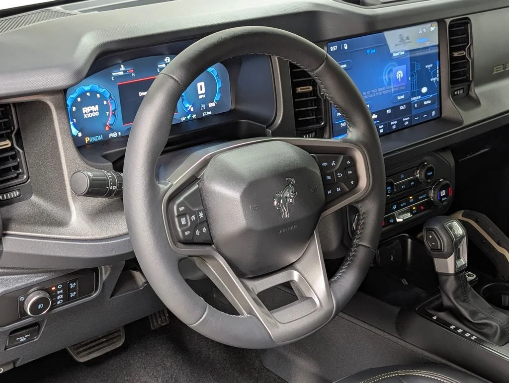 New 2026 Oxford White Ford Badlands® image 10