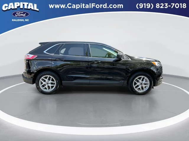 Used 2023 Black Ford SEL image 9