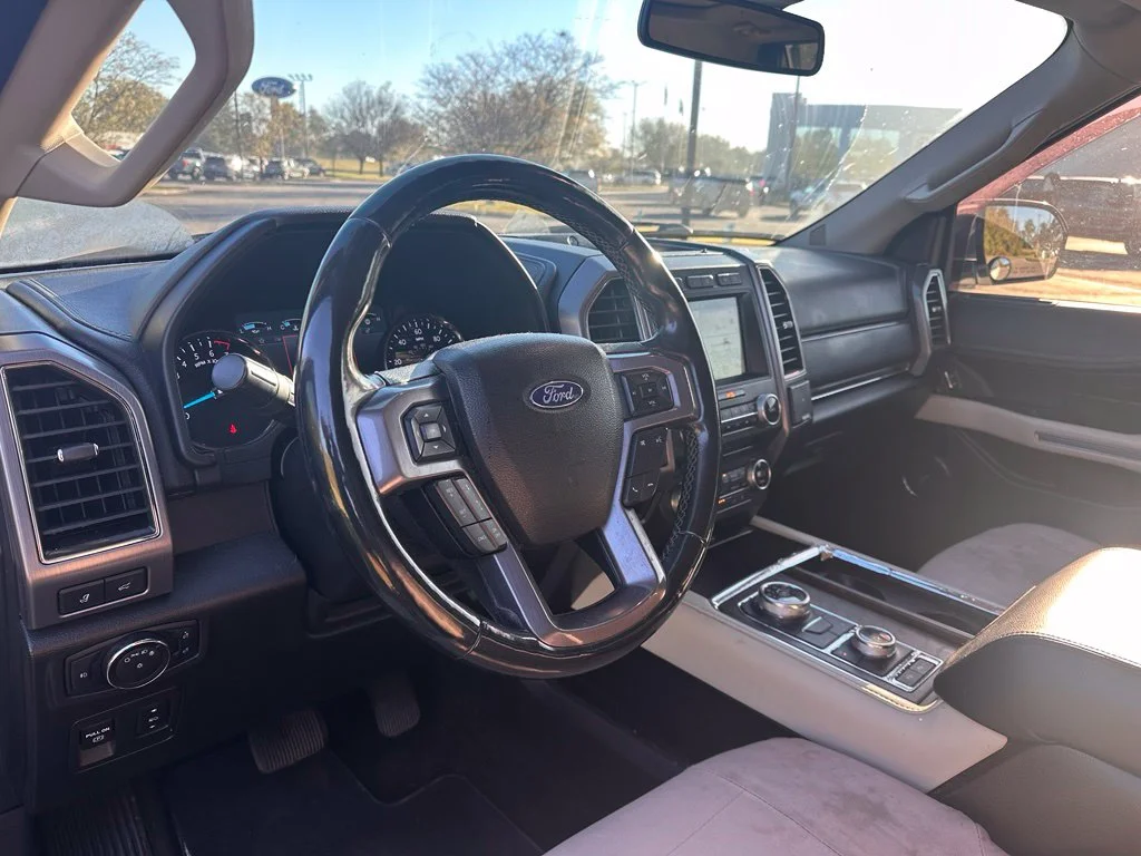 Used 2018 White Platinum Clearcoat Metallic Ford Platinum image 10