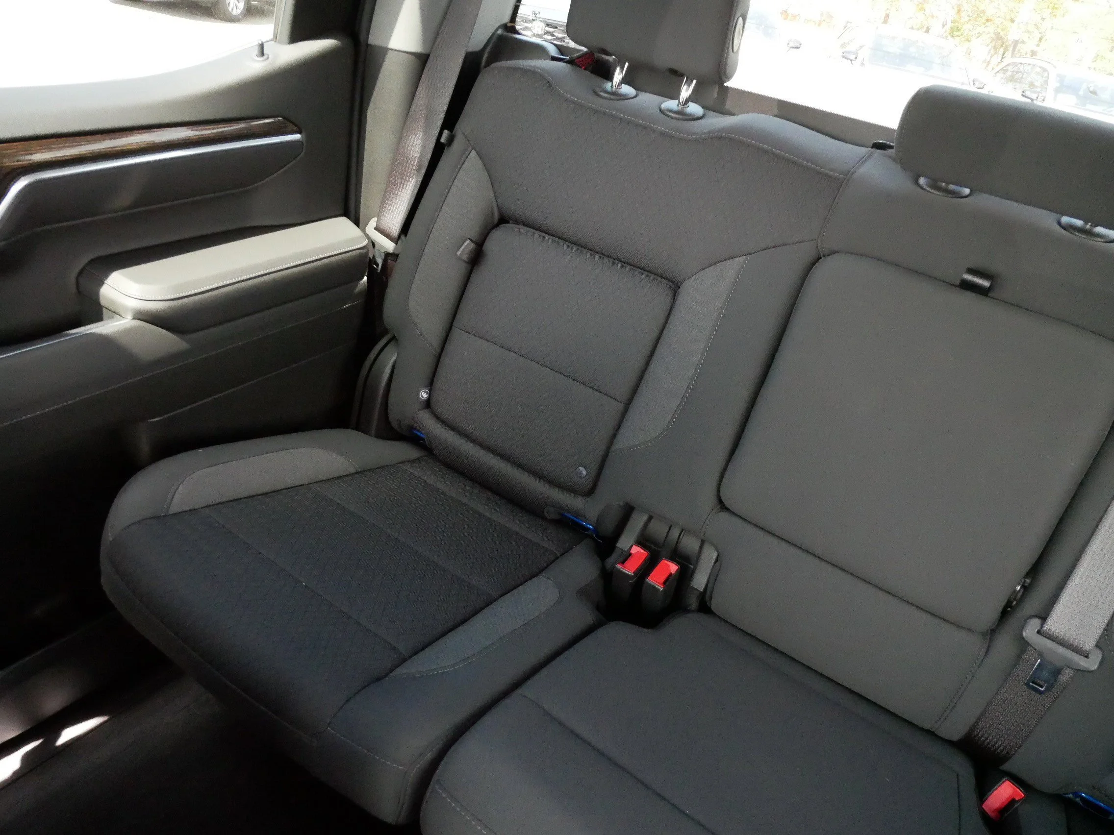 Used 2022 Dynamic Blue Metallic GMC Elevation image 12