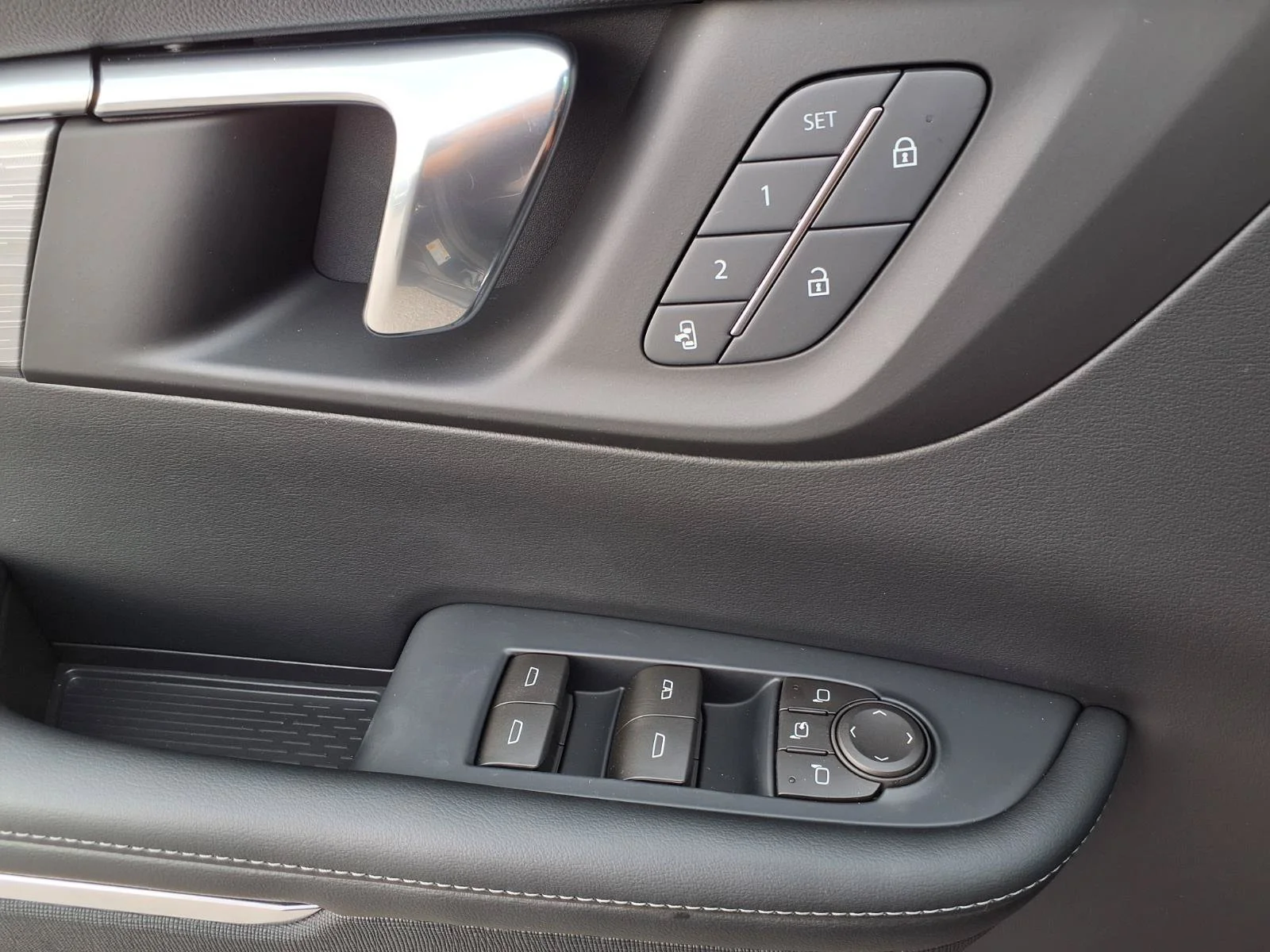 2026 Buick Enclave Preferred - Photo 14