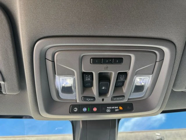 Used 2022 Black GMC Denali image 28