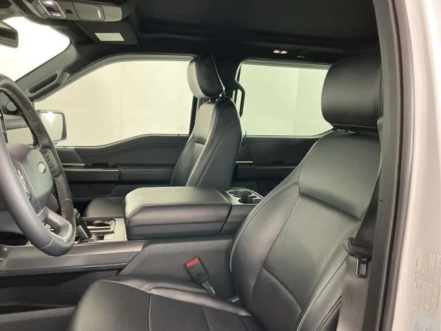 Used 2025 Oxford White Ford Lariat image 15
