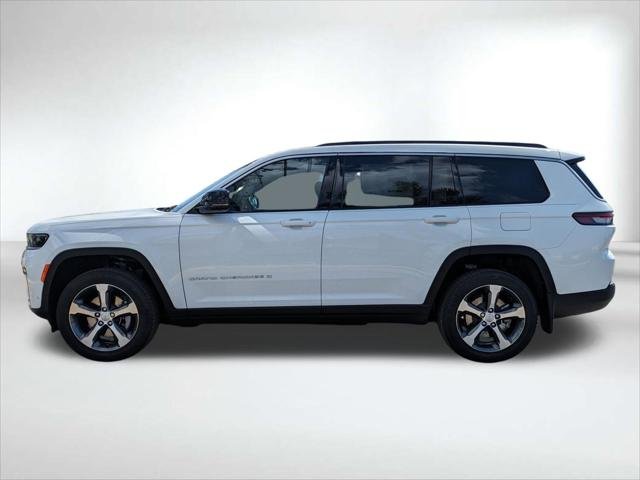 New 2026 Bright White Clear-Coat Exterior Paint Jeep Limited image 33