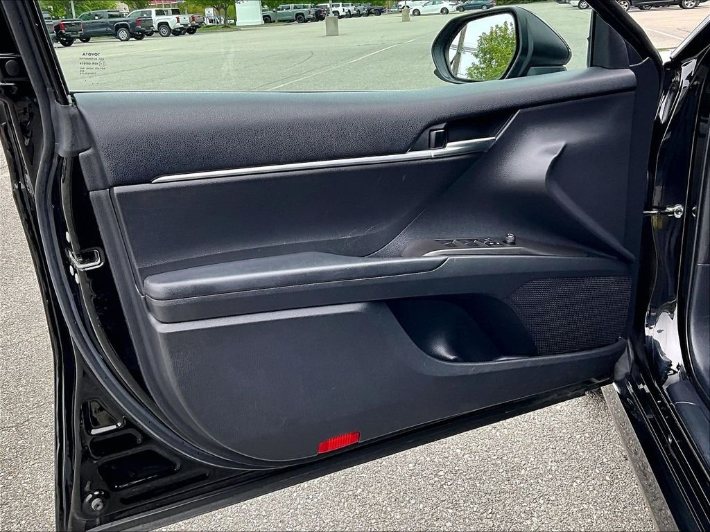 Used 2022 Black Toyota LE image 9