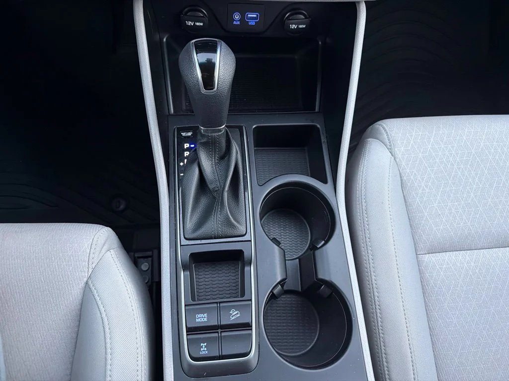 Used 2018 Silver Hyundai SEL image 14