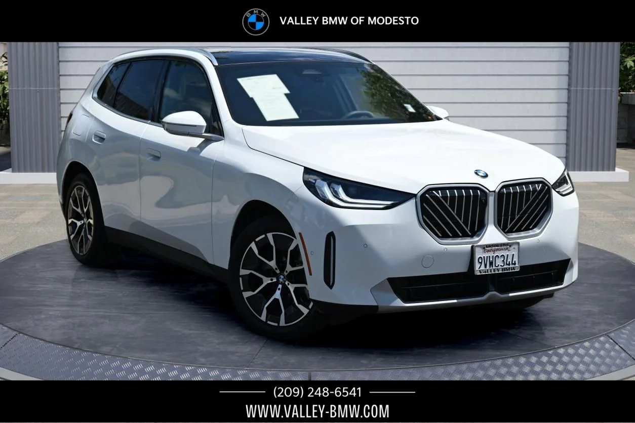 2026 BMW X3 30 XDRIVE's photo