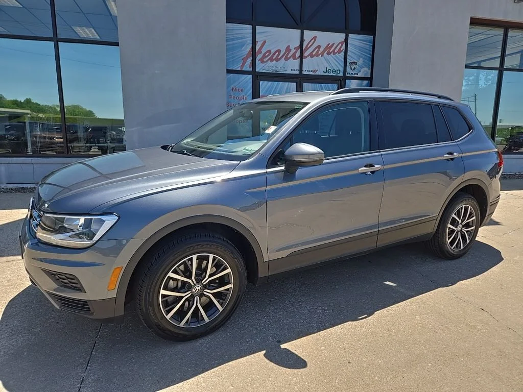 Used 2021 Volkswagen Tiguan S with VIN 3VV1B7AX6MM006571 for sale in Kansas City