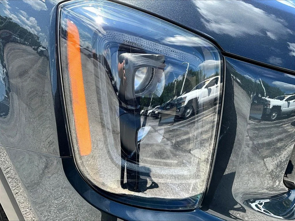 Used 2022 Gray Kia SX image 35