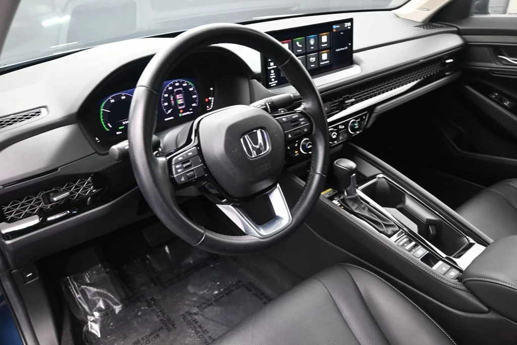 2024 Honda Accord Hybrid Touring - Photo 17