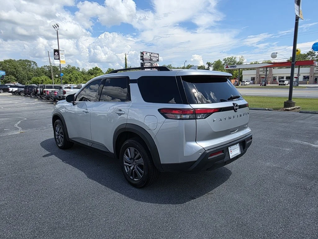 Used 2024 Silver Nissan SV image 4