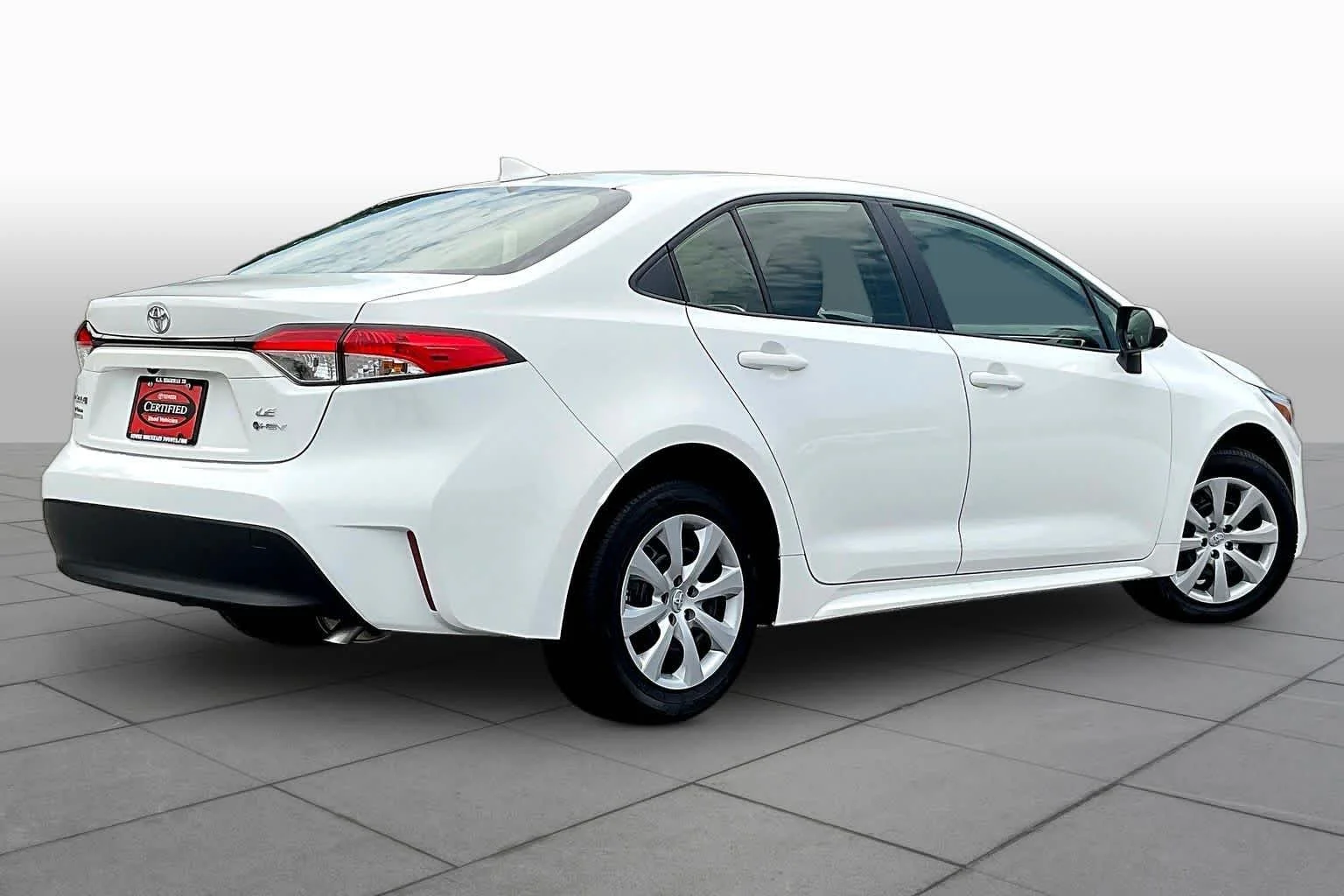 Used 2026 Ice Cap Toyota Hybrid LE image 13