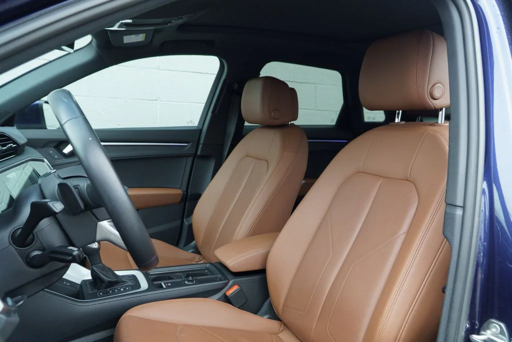Used 2022  Audi  image 5