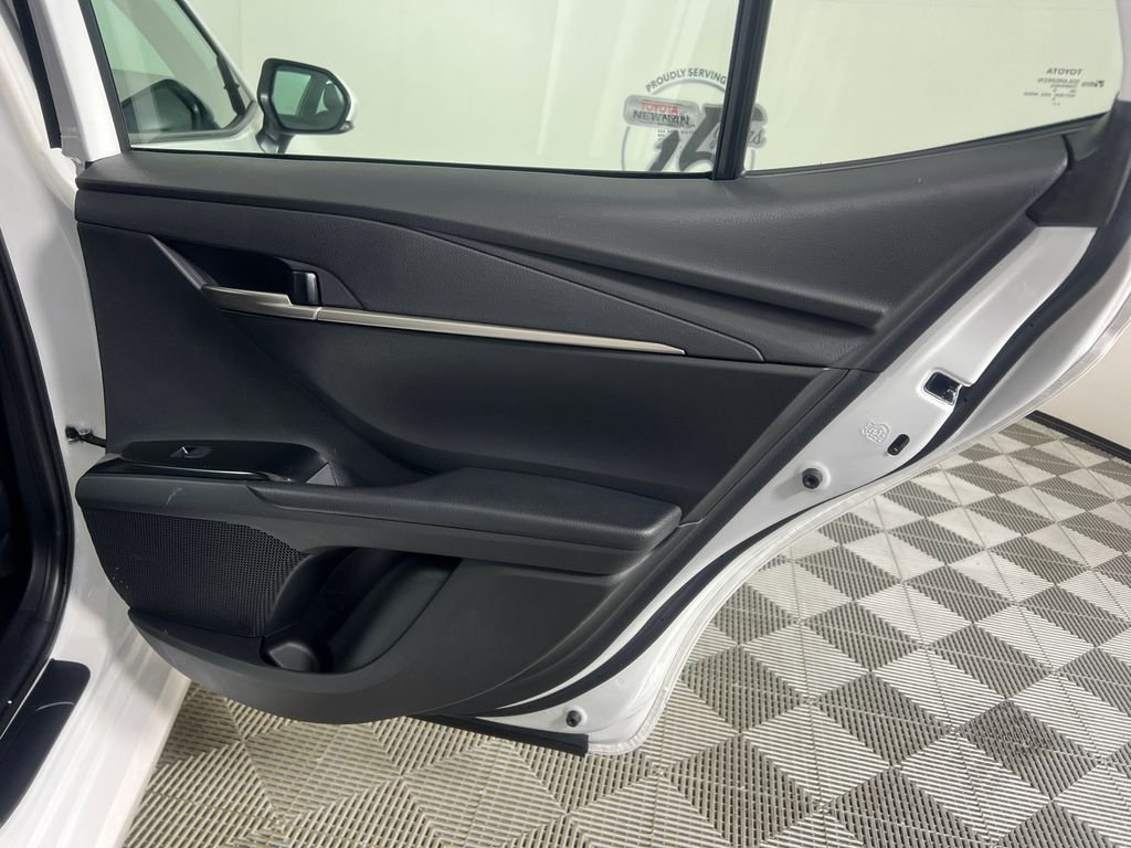 2025 Toyota Camry LE - Photo 16