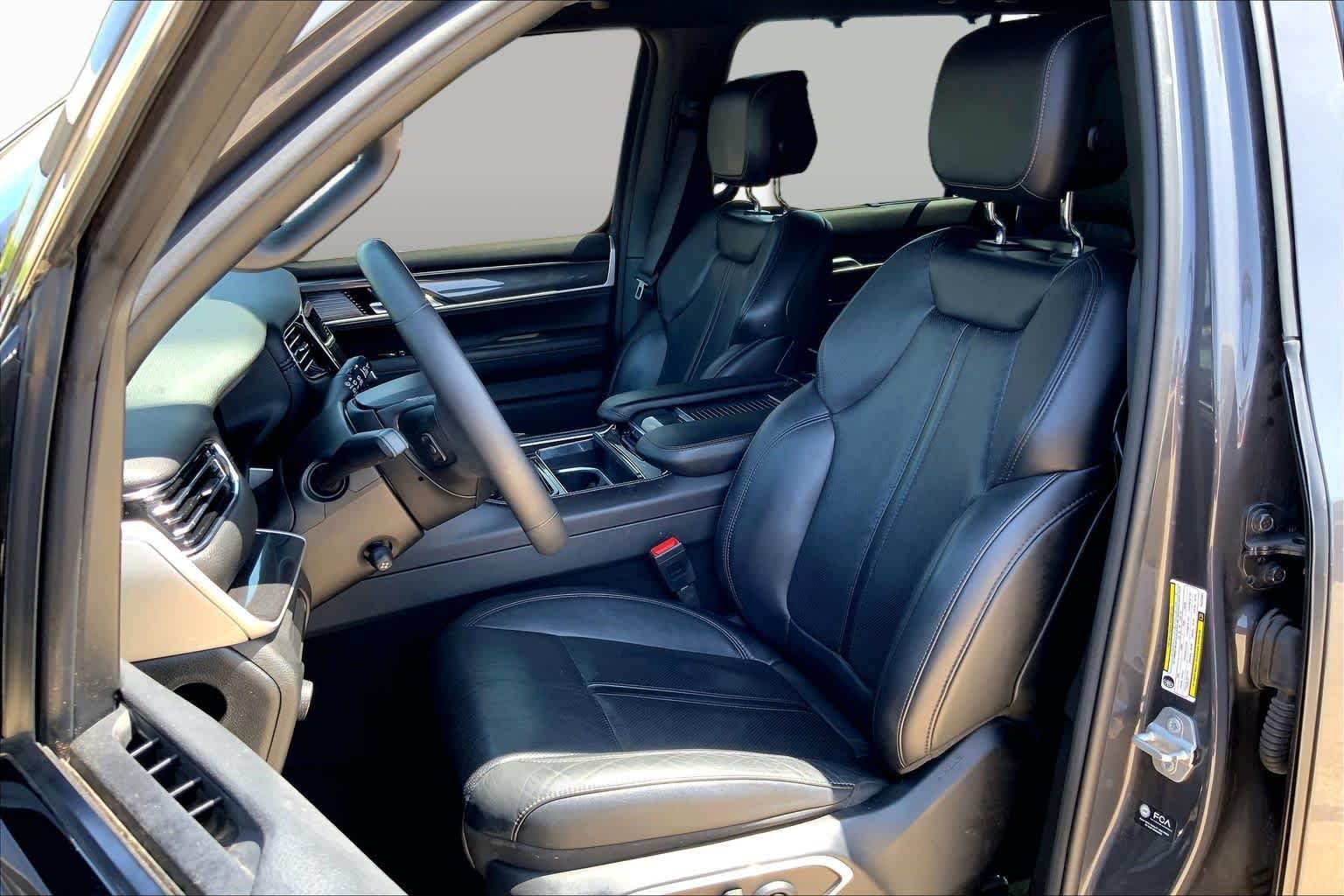 Pre-Owned 2022 Jeep Wagoneer Series I