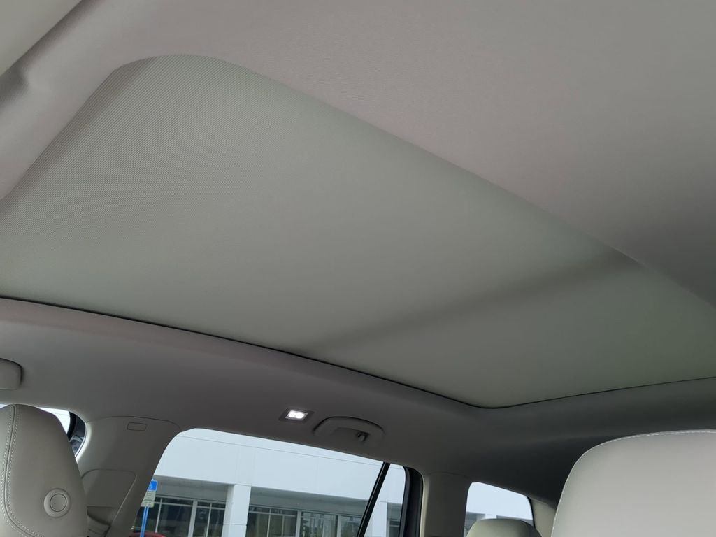 New 2026 Gray Volkswagen 2.0T SE w/Technology image 22