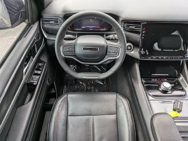 Used 2023 Gray Jeep Base image 12
