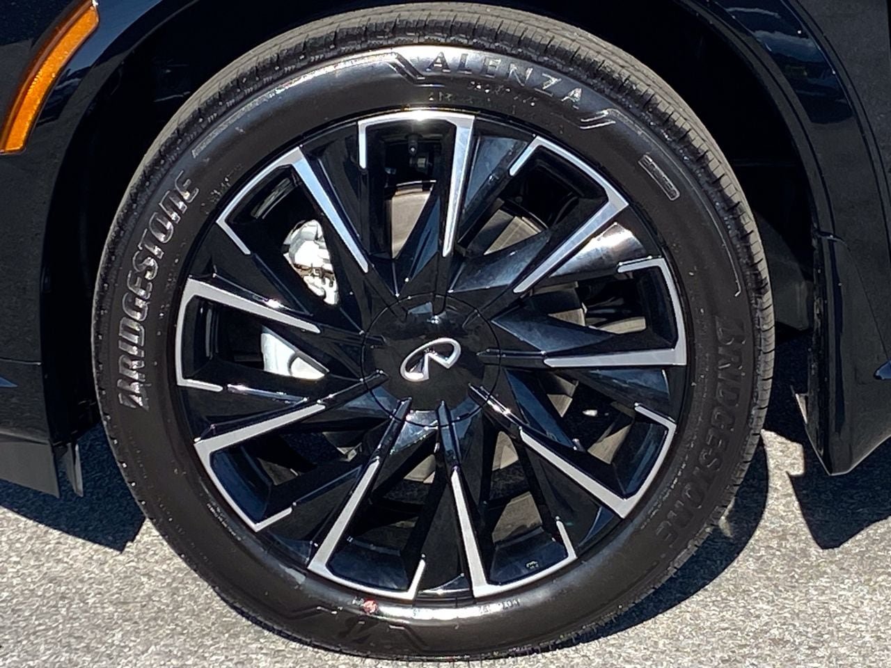 New 2027 MINERAL BLACK INFINITI AUTOGRAPH image 7