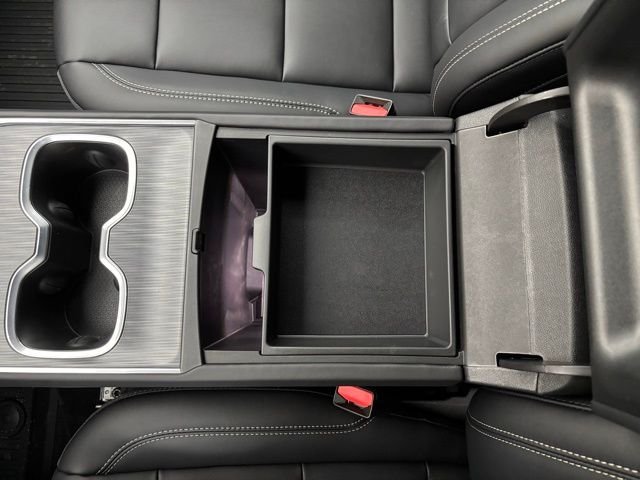 New 2026 Summit White GMC Elevation image 32