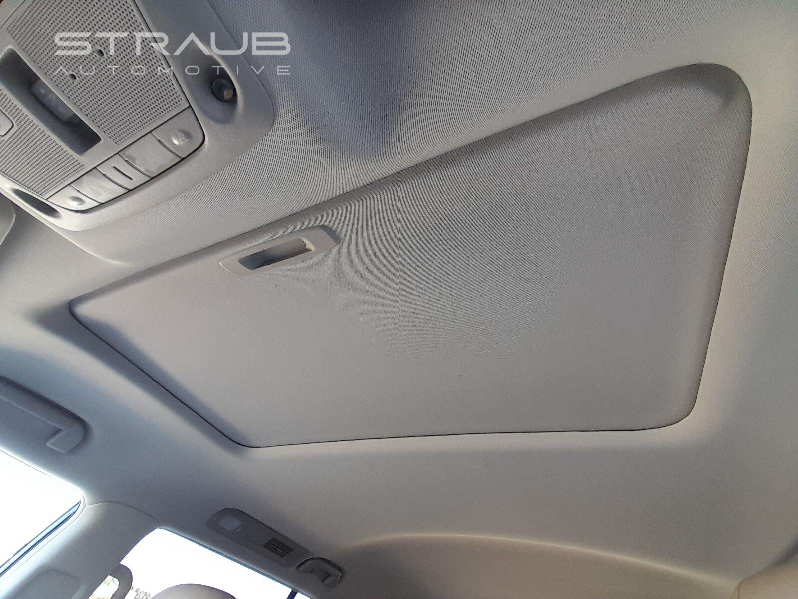 Used 2022 Hermosa Blue Pearl Nissan SL image 33