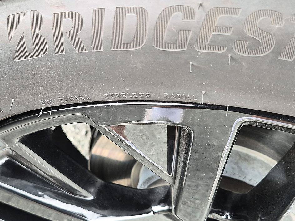 Used 2025 Sterling Gray Metallic Chevrolet High Country image 11