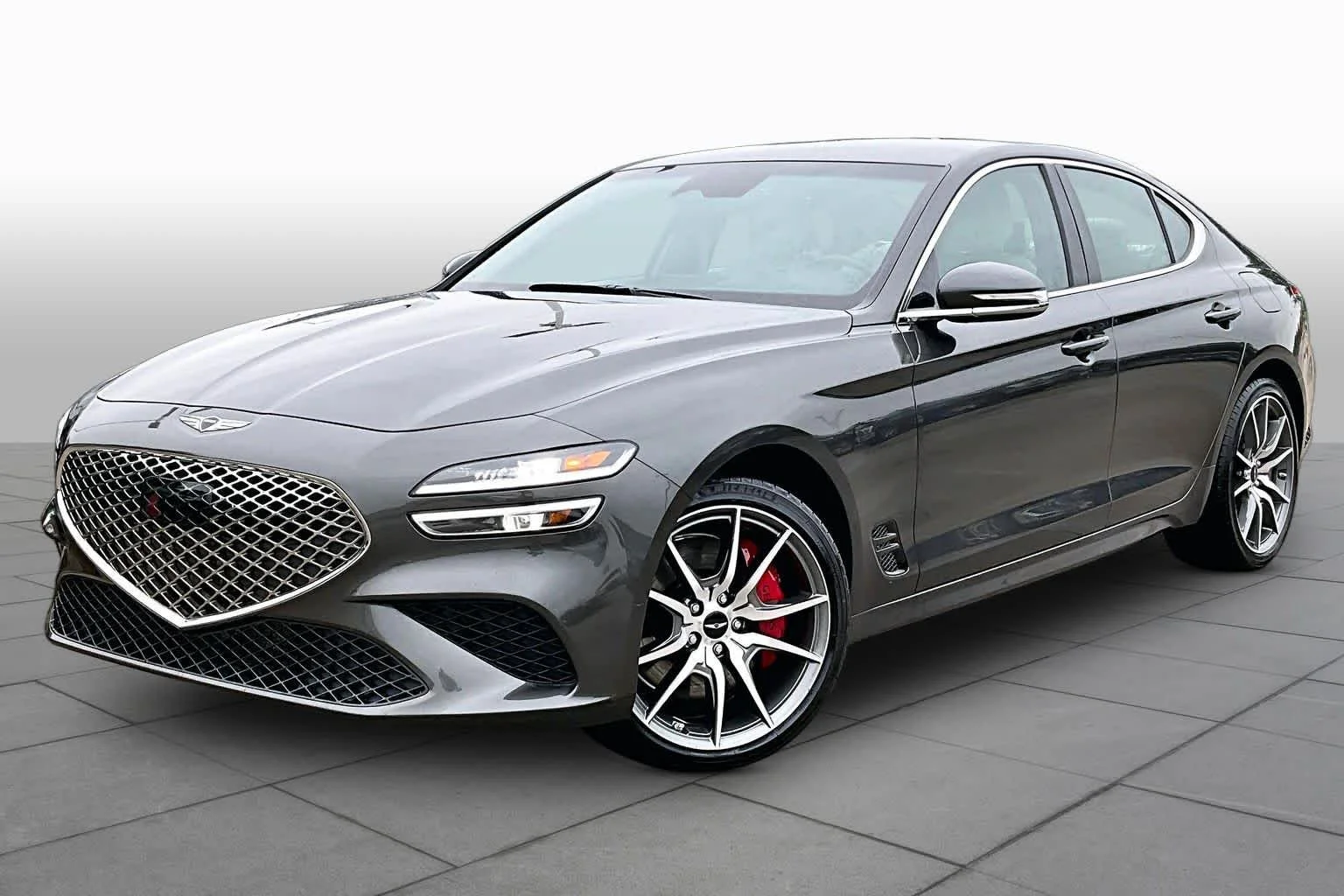 2025 Genesis G70 2.5T Standard's photo