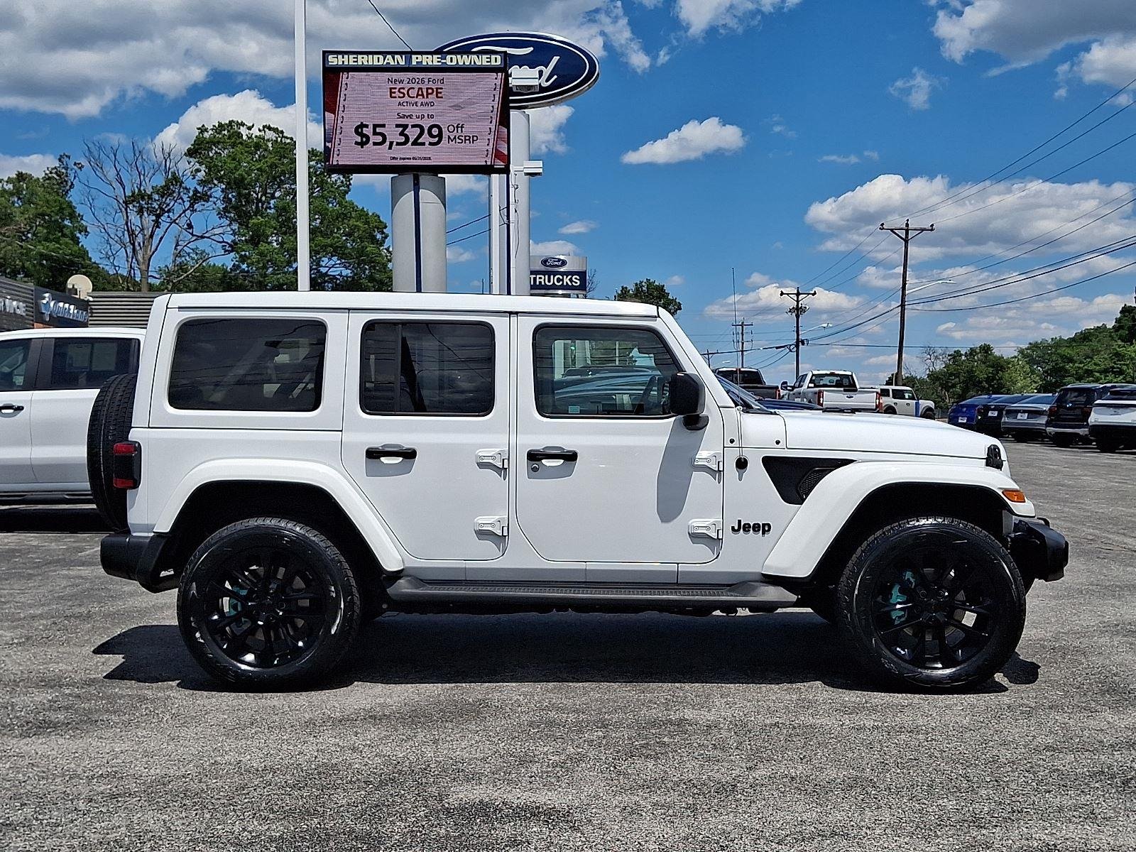 Used 2021 Bright White Clearcoat Jeep Unlimited Sahara image 7