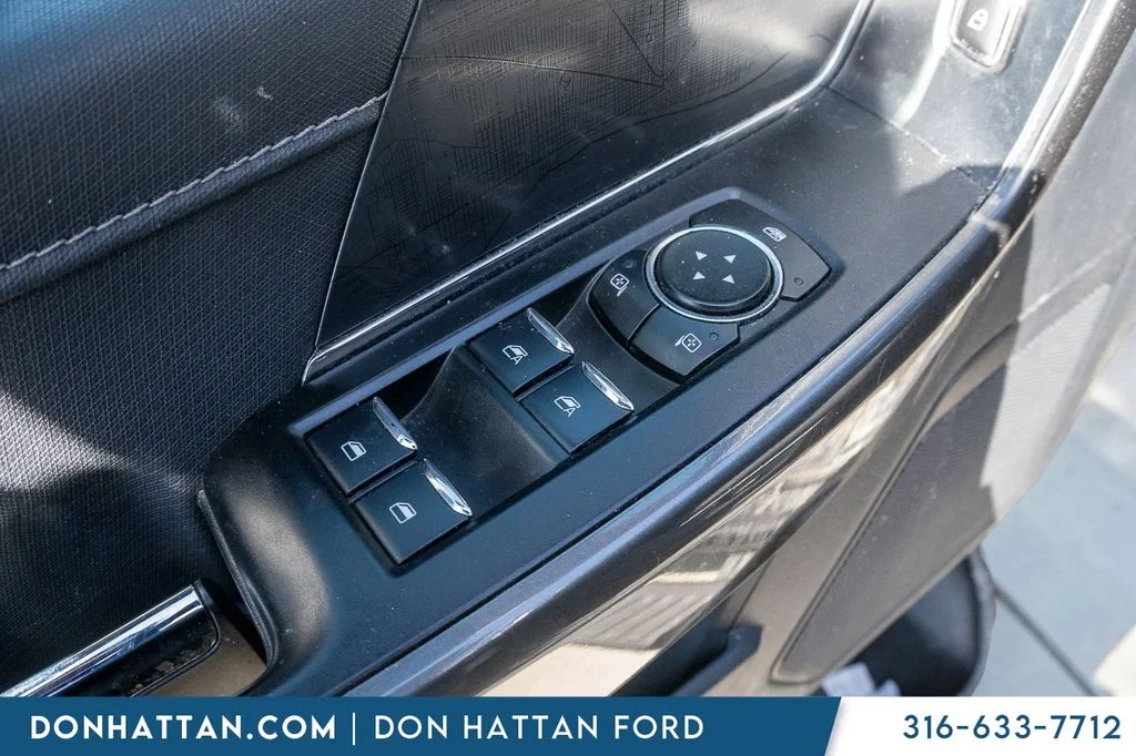 Used 2023 Black Ford XLT image 16