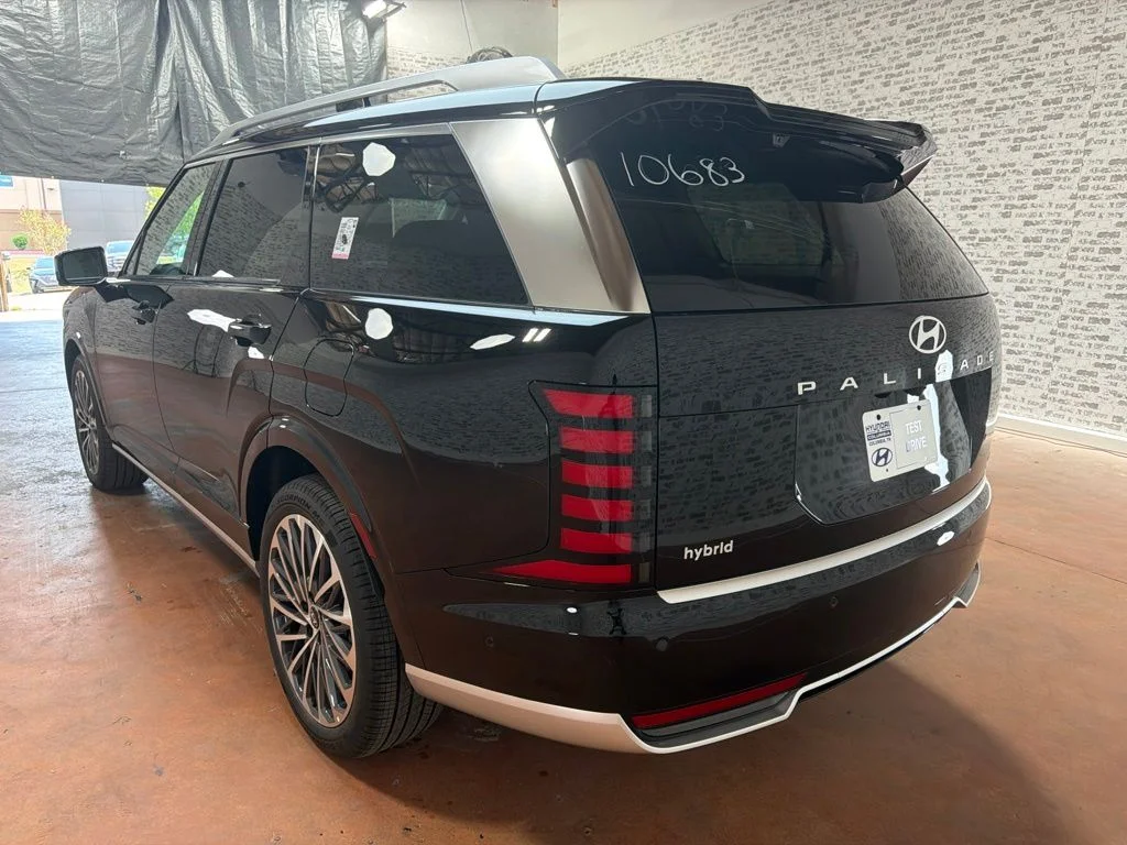 New 2026 Abyss Black Pearl Hyundai Calligraphy image 5
