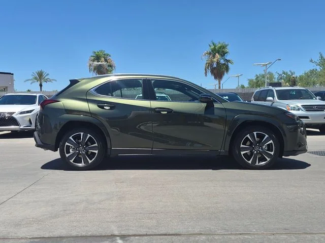New 2026 Green Lexus 300h Premium image 3