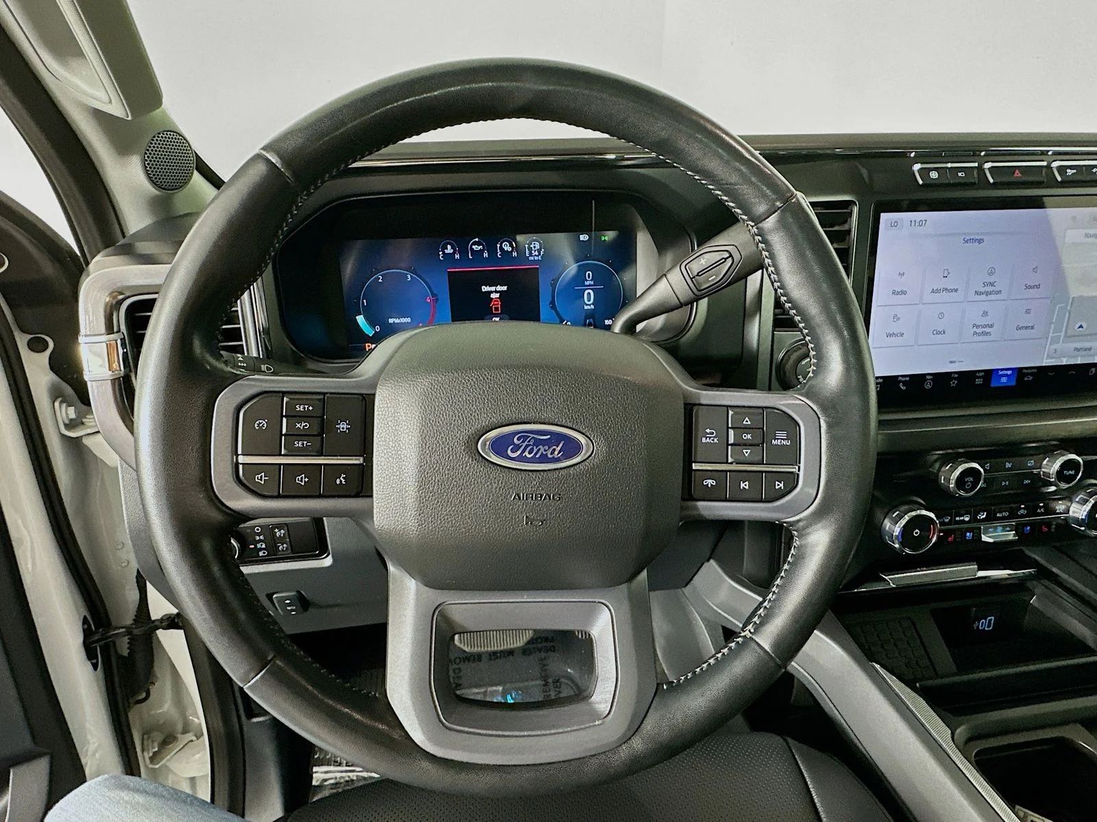 2023 Ford F-450 Super Duty Lariat - Photo 11