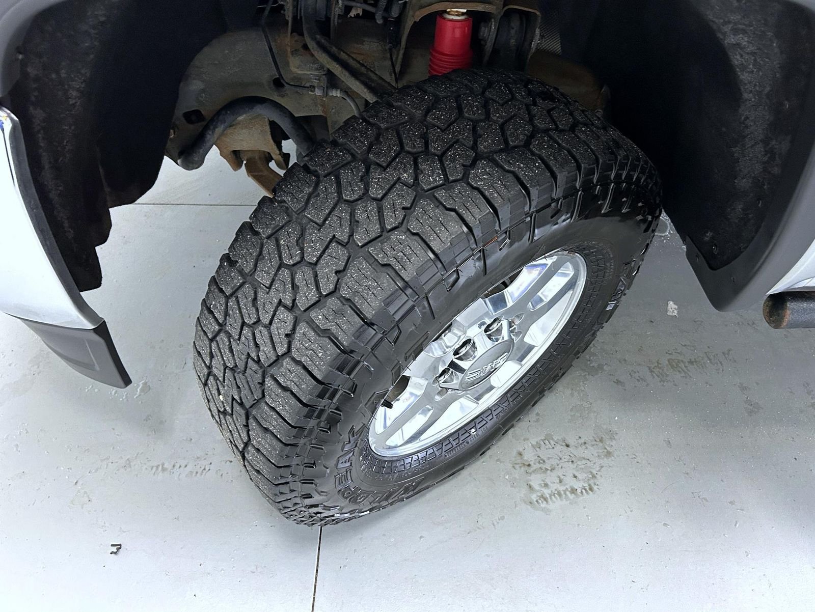 Used 2015 Silver GMC SLE image 22